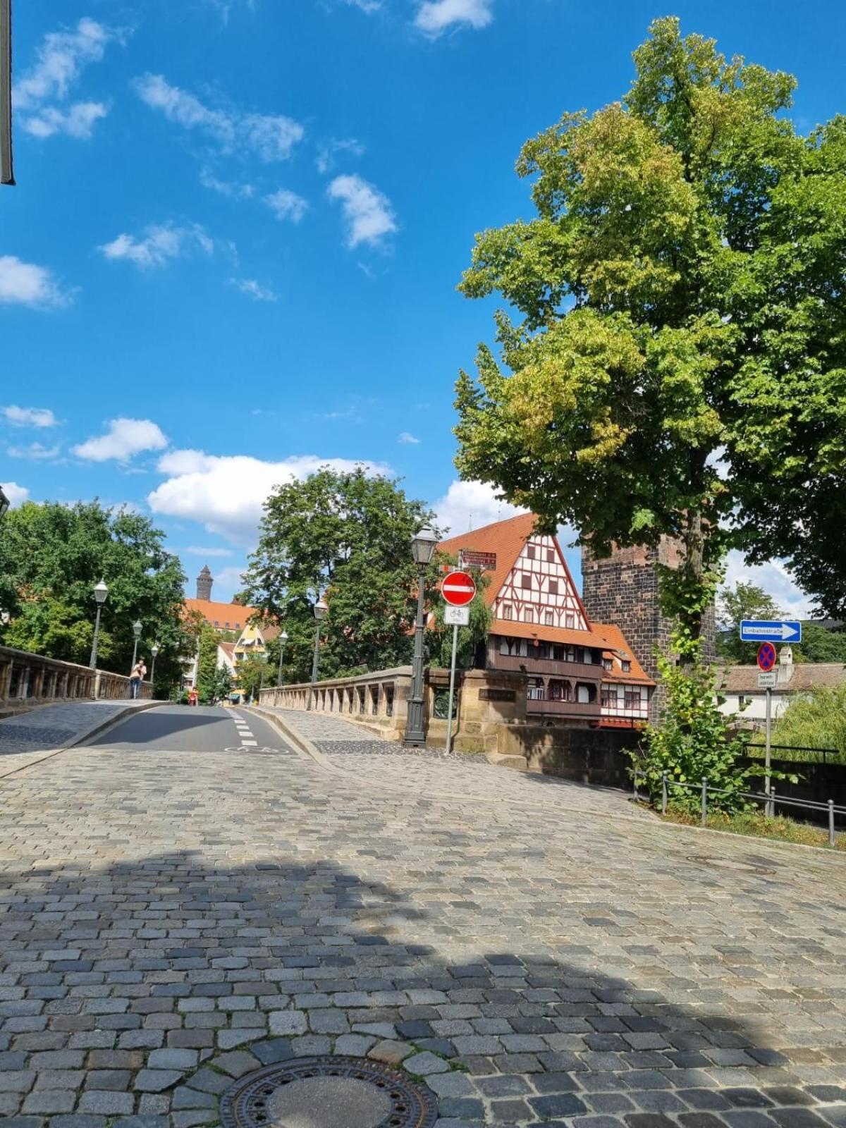 Altbau Charme In Der Nuernberger Innenstadt Esterno foto