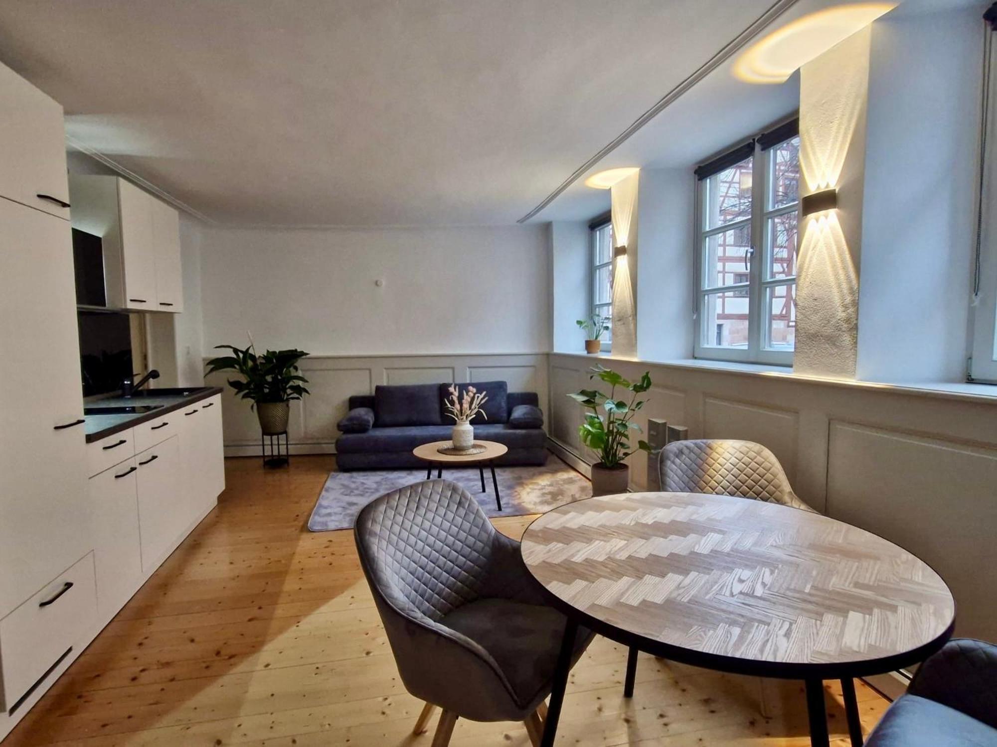 Altbau Charme In Der Nuernberger Innenstadt Esterno foto